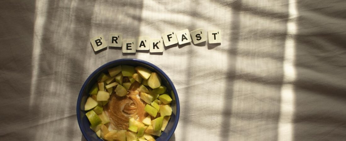 Vegan Breakfast Ideas That Feel Cozy, Filling, and Worth Waking Up For